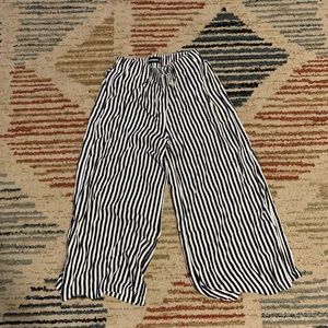 Express Cropped Midrise Wide leg Capri Pants